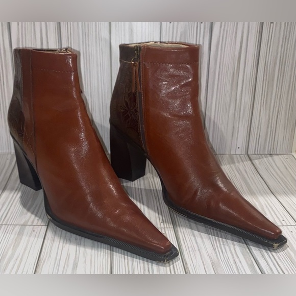 BCBG Girls “MAX AZIRA” Western Ankle Boots Size 7 - Picture 10 of 14